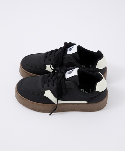 U.S. POLO ASSN.(ユーエスポロアッスン)の「U.S. POLO ASSN. /ユーエスポロアッスン 別注 ワンポイントロゴ 配色ボリュームソールスニーカー(スニーカー・レディース・ブラック/ホワイト・25cm/24cm/23.5cm)」の3枚目の写真
