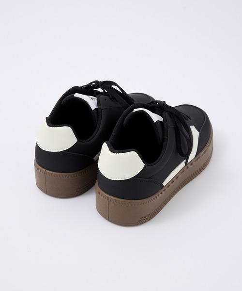 U.S. POLO ASSN.(ユーエスポロアッスン)の「U.S. POLO ASSN. /ユーエスポロアッスン 別注 ワンポイントロゴ 配色ボリュームソールスニーカー(スニーカー・レディース・ブラック/ホワイト・25cm/24cm/23.5cm)」の4枚目の写真