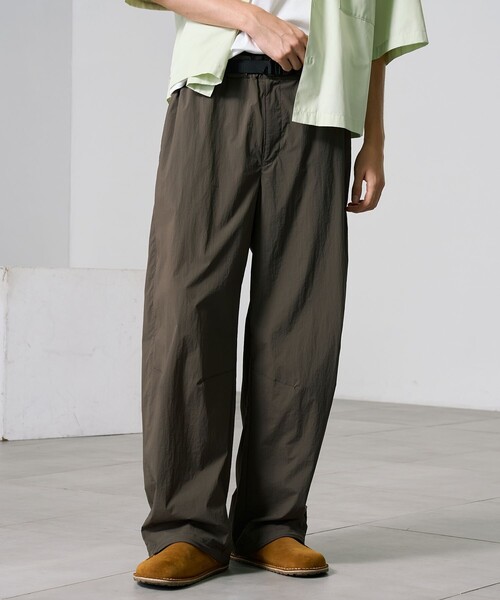 PUBLIC TOKYO（パブリックトウキョウ）の「ユーティリティイージーパンツ（その他パンツ・メンズ・ダークブラウン/ブラック・2/1）」の8枚目の写真