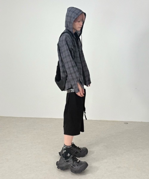 Never mind the XU / Chikashitsu+(ネバーマインド ザ エックスユー / チカシツプラス)の「【Nerd out XU】straight loose sweat shorts / 【ナードアウトエックスユー】ストレートルーズワイドスウェットハーフパンツ(スウェットパンツ・メンズ・グレー/ブラック・M/XL)」の18枚目の写真