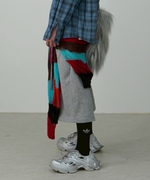 Never mind the XU / Chikashitsu+(ネバーマインド ザ エックスユー / チカシツプラス)の「【Nerd out XU】straight loose sweat shorts / 【ナードアウトエックスユー】ストレートルーズワイドスウェットハーフパンツ(スウェットパンツ・メンズ・グレー/ブラック・M/XL)」の14枚目の写真