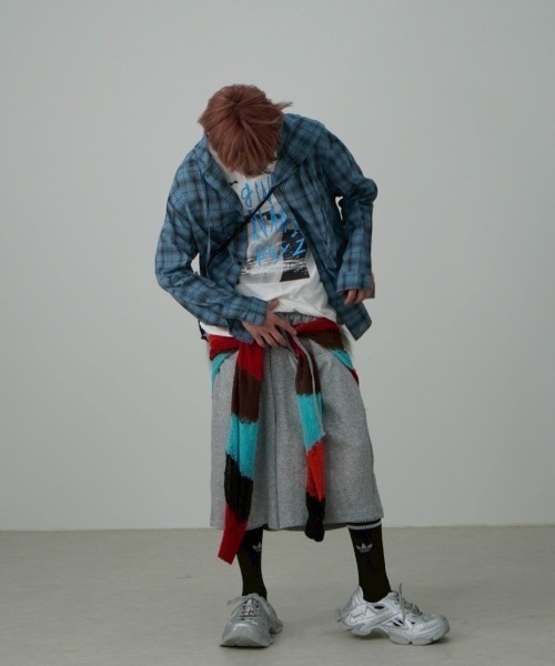 Never mind the XU / Chikashitsu+(ネバーマインド ザ エックスユー / チカシツプラス)の「【Nerd out XU】straight loose sweat shorts / 【ナードアウトエックスユー】ストレートルーズワイドスウェットハーフパンツ(スウェットパンツ・メンズ・グレー/ブラック・M/XL)」の10枚目の写真