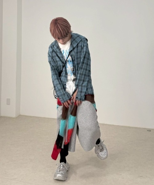 Never mind the XU / Chikashitsu+(ネバーマインド ザ エックスユー / チカシツプラス)の「【Nerd out XU】straight loose sweat shorts / 【ナードアウトエックスユー】ストレートルーズワイドスウェットハーフパンツ(スウェットパンツ・メンズ・グレー/ブラック・M/XL)」の9枚目の写真