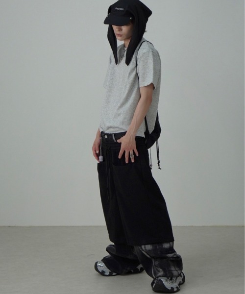Never mind the XU / Chikashitsu+(ネバーマインド ザ エックスユー / チカシツプラス)の「【Nerd out XU】straight loose sweat shorts / 【ナードアウトエックスユー】ストレートルーズワイドスウェットハーフパンツ(スウェットパンツ・メンズ・グレー/ブラック・M/XL)」の5枚目の写真