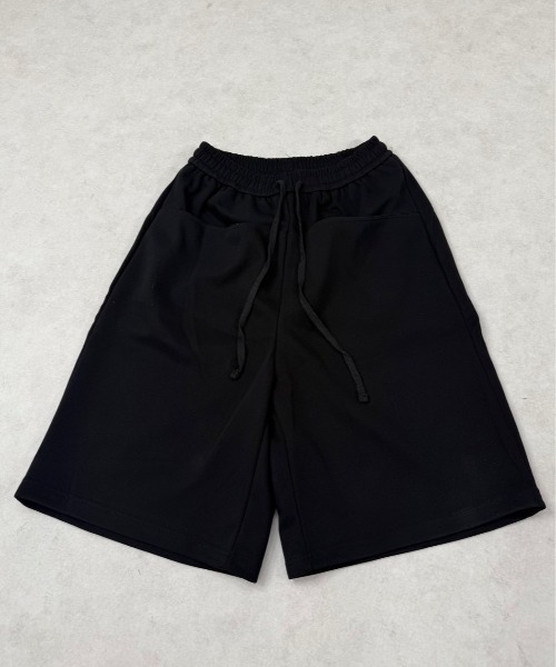 Never mind the XU / Chikashitsu+(ネバーマインド ザ エックスユー / チカシツプラス)の「【Nerd out XU】straight loose sweat shorts / 【ナードアウトエックスユー】ストレートルーズワイドスウェットハーフパンツ(スウェットパンツ・メンズ・グレー/ブラック・M/XL)」の15枚目の写真