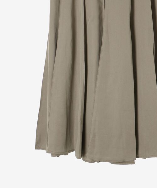 le.coeur blanc(ルクールブラン)の「《手洗い可能》フィブリルサテンパネルプリーツスカート(スカート・レディース・ベージュ/チャコールグレー・38)」の17枚目の写真