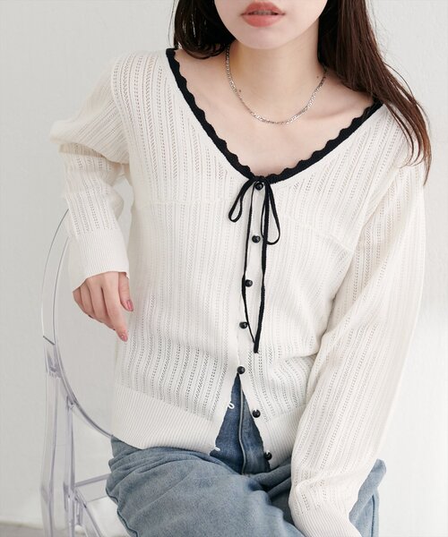 natural couture（ナチュラルクチュール）の「配色リボン透かし編みカーディガン（カーディガン/ボレロ・レディース・ブラック/ブラウン/オフホワイト・FREE）」の2枚目の写真