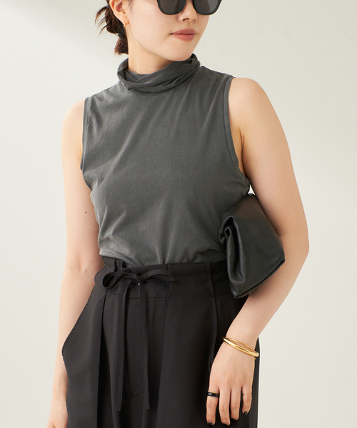 plage(プラージュ)の「ASHER / アッシャー Tessa Turtleneck タンク(Tシャツ/カットソー・レディース・スミクロ/モカ・FREE)」の1枚目の写真