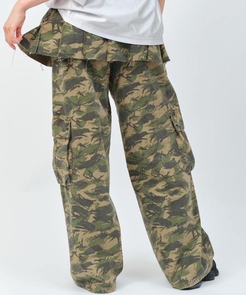 atmos pink(アトモスピンク)の「atmos pink Skirt Layered Pants / アトモス ピンク スカート レイヤード パンツ(その他パンツ・レディース・ウッドランド/チャコール・S/M)」の11枚目の写真