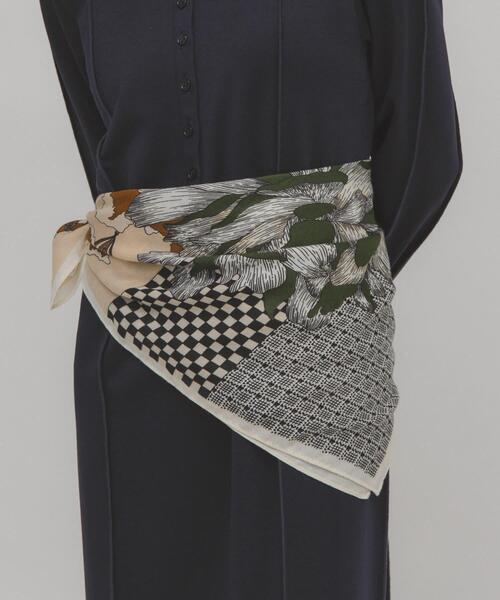 KBF（ケイビーエフ）の「フラワーデザインビッグスカーフ（バンダナ/スカーフ・レディース・オレンジ系その他/グリーン系その他・ONE）」の2枚目の写真