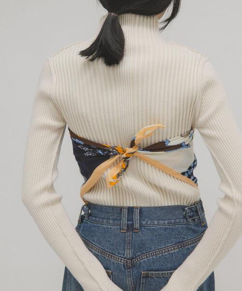 KBF（ケイビーエフ）の「フラワーデザインビッグスカーフ（バンダナ/スカーフ・レディース・オレンジ系その他/グリーン系その他・ONE）」の10枚目の写真