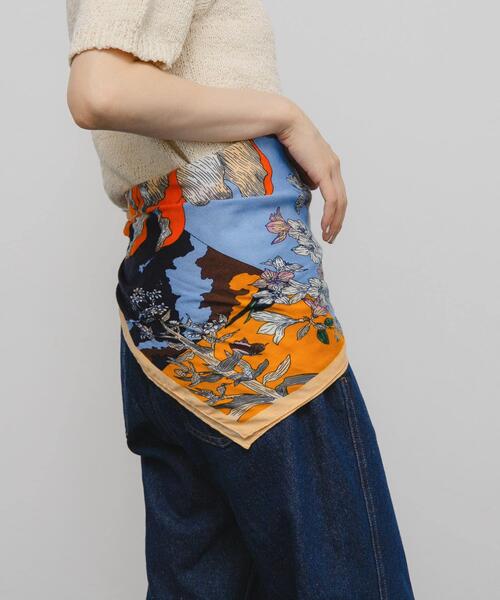 KBF（ケイビーエフ）の「フラワーデザインビッグスカーフ（バンダナ/スカーフ・レディース・オレンジ系その他/グリーン系その他・ONE）」の12枚目の写真