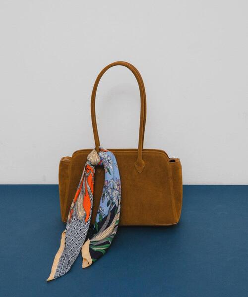 KBF（ケイビーエフ）の「フラワーデザインビッグスカーフ（バンダナ/スカーフ・レディース・オレンジ系その他/グリーン系その他・ONE）」の15枚目の写真