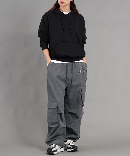 .WORKS(ドットワークス)の「チェーン付き前後アシメカーゴパンツ(カーゴパンツ・レディース・ブラック/カーキオリーブ/ピンク/オフホワイト/ダークグレー・M)」の1枚目の写真