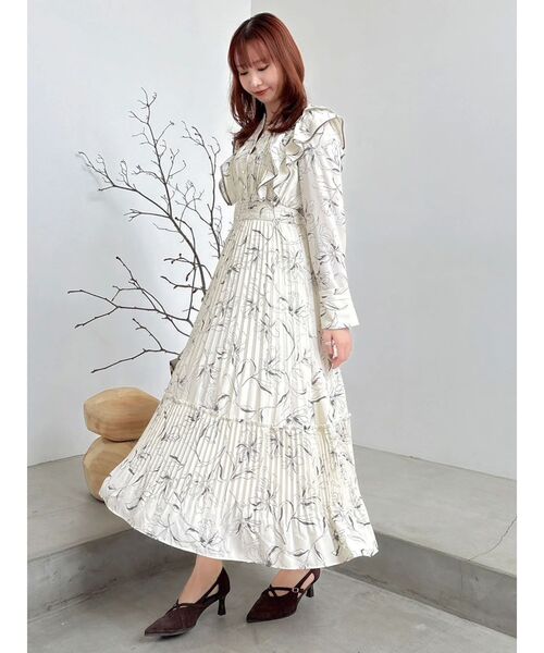 dazzlin（ダズリン）の「【WEB限定カラーあり】ダブルフリルフラワープリーツワンピース（ワンピース・レディース・ブラック/ベージュ/ピンク/アイボリー・SMALL/MEDIUM）」の18枚目の写真