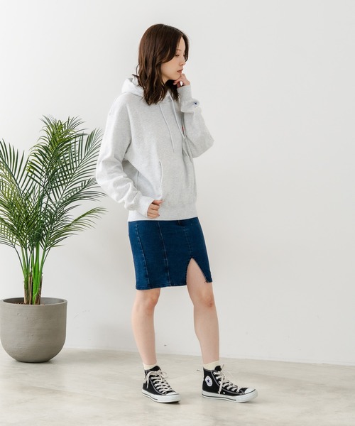CONVERSE(コンバース)の「【CONVERSE/コンバース】発泡ロゴ グラフィック スウェットパーカー(スウェット・レディース・ライトグレー/レッド・MEDIUM)」の6枚目の写真