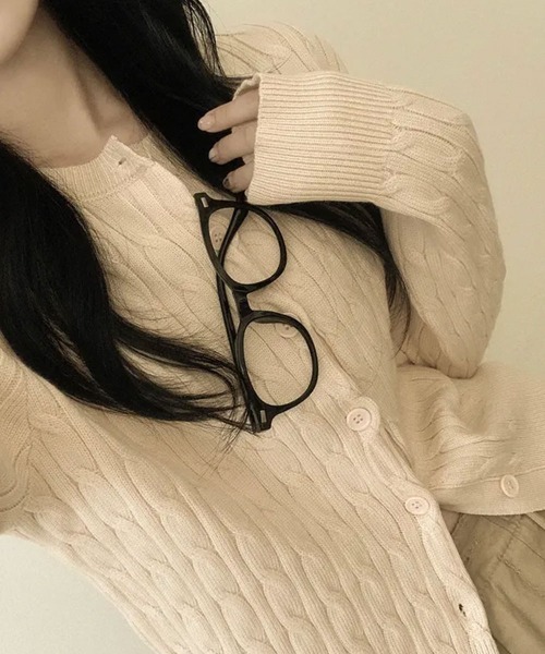 VIVID LADY（ビビッドレディー）の「ケーブル編み ニットカーディガン（カーディガン/ボレロ・レディース・レッド/グリーン/ネイビー/クリーム/グレー・FREE）」の8枚目の写真