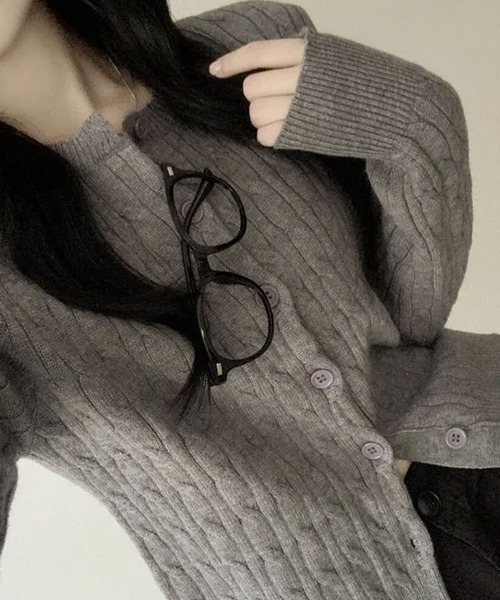 VIVID LADY（ビビッドレディー）の「ケーブル編み ニットカーディガン（カーディガン/ボレロ・レディース・レッド/グリーン/ネイビー/クリーム/グレー・FREE）」の15枚目の写真