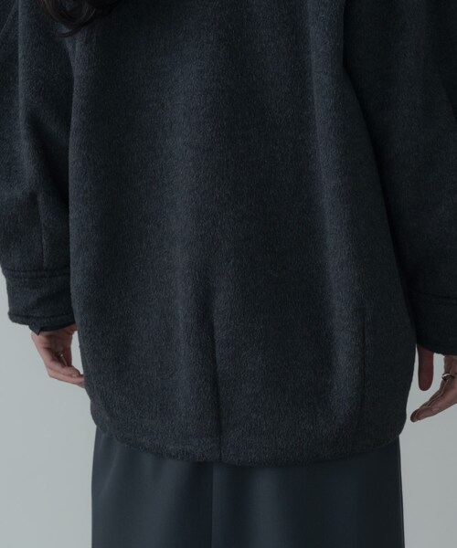 GALLEST（ギャレスト）の「ビッグカラーダブルフェイスコート（チェスターコート・レディース・チャコールグレー/オフホワイト・38）」の7枚目の写真