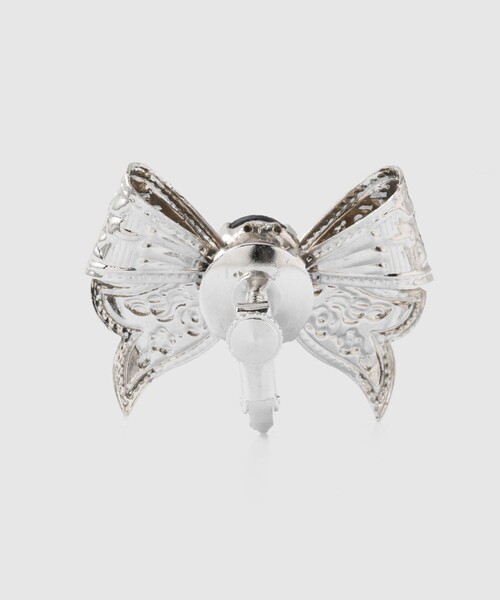 tanakadaisuke(タナカダイスケ)の「【tanakadaisuke/タナカダイスケ】ribbon bijou earrings/リボンビジューイヤリング(イヤリング・レディース・シルバー・FREE)」の5枚目の写真