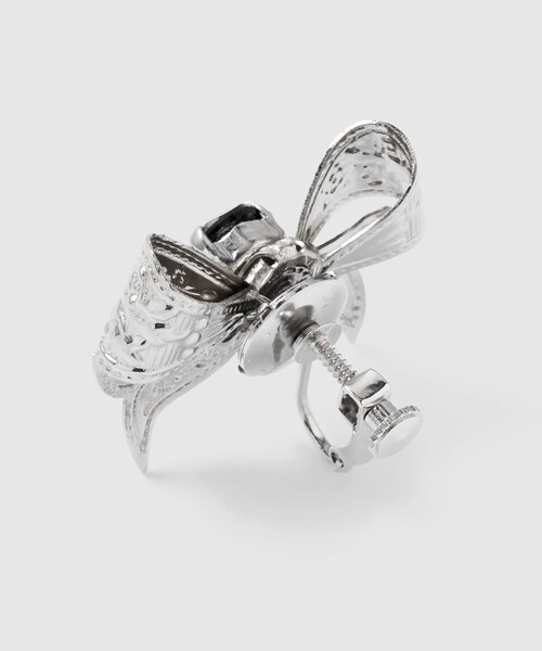 tanakadaisuke(タナカダイスケ)の「【tanakadaisuke/タナカダイスケ】ribbon bijou earrings/リボンビジューイヤリング(イヤリング・レディース・シルバー・FREE)」の2枚目の写真