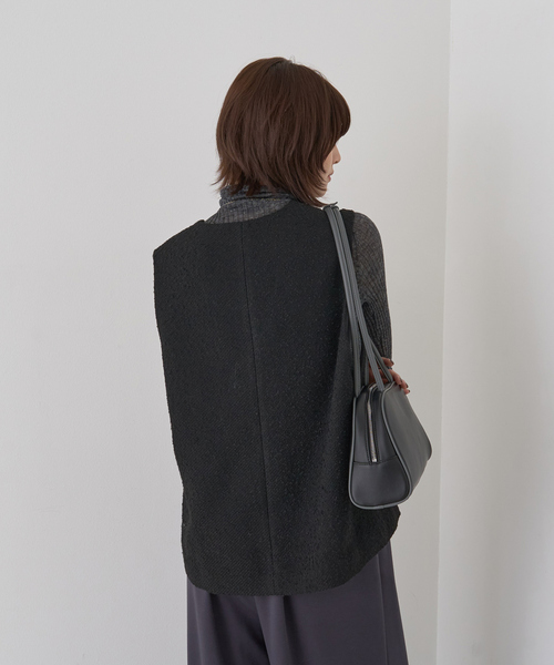 Rouge vif(ルージュヴィフ)の「【セットアップ対応】ポリウーリングカルゼVネックベスト(ベスト・レディース・ブラック/ブラック系その他・フリー)」の12枚目の写真