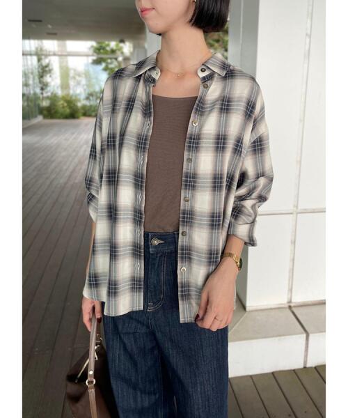 grove(グローブ)の「今の季節にちょうどいい オンブレーチェックシャツ(シャツ/ブラウス・レディース・ブラウン系その他2/ホワイト系4・02/03/05/04/01)」の15枚目の写真