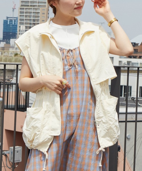 ベスト ベージュ コムサコミューン COMME CA COMMUNE スタンドカラー ジップ