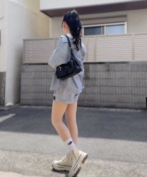 Belle Cie(ベルシー)の「快適ウエストゴム脚すっきりAラインスウェットショートパンツ(スウェットパンツ・レディース・グレー/ブラック・XL/L/M)」の14枚目の写真