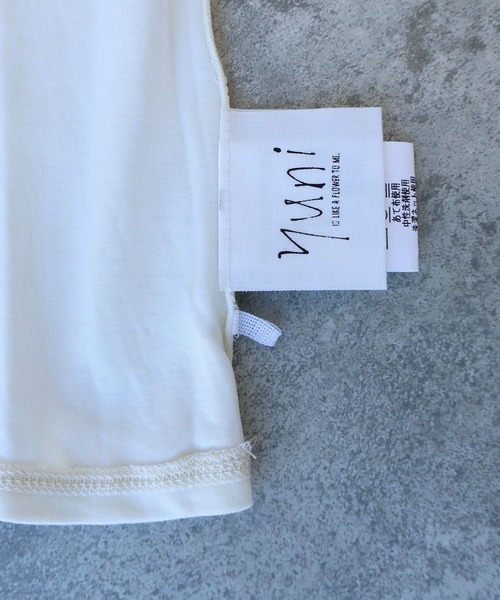 yuni（ユニ　）の「モックロディback slit neck リバーシブルカットソー（Tシャツ/カットソー・レディース・ホワイト/ブラック・FREE）」の9枚目の写真
