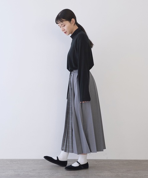 yuni（ユニ　）の「モックロディback slit neck リバーシブルカットソー（Tシャツ/カットソー・レディース・ホワイト/ブラック・FREE）」の15枚目の写真