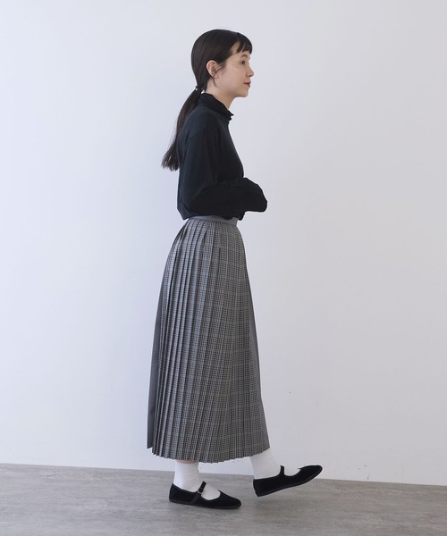 yuni（ユニ　）の「モックロディback slit neck リバーシブルカットソー（Tシャツ/カットソー・レディース・ホワイト/ブラック・FREE）」の13枚目の写真