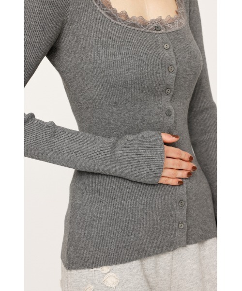 SLY（スライ）の「【再入荷】LACE DOCKING FRONT BUTTON TOPS レース ドッキング フロント ボタン トップス 秋服 冬服（ニット/セーター・レディース・ブラック/杢グレー・FREE）」の13枚目の写真