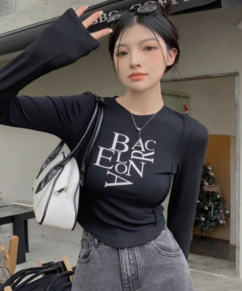 FUNALIVE（ファンアライブ）の「ABETTOR 英字ロゴプリント　AラインLS/Ｔ　厚手あったか生地　長袖（Tシャツ/カットソー・レディース・ホワイト/ブラック・FREE）」の5枚目の写真