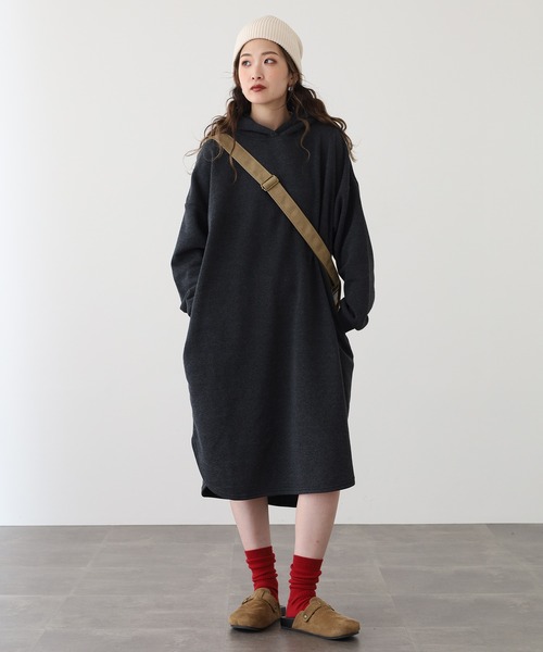 FUNALIVE（ファンアライブ）の「CVC裏起毛フーディOP（ワンピース・レディース・杢グレー/ダークグレー・M-L）」の4枚目の写真