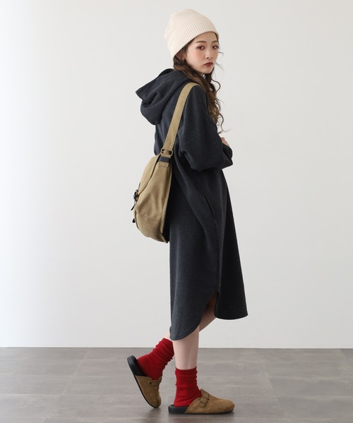 FUNALIVE（ファンアライブ）の「CVC裏起毛フーディOP（ワンピース・レディース・杢グレー/ダークグレー・M-L）」の6枚目の写真