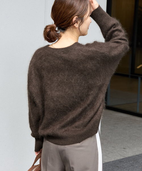 JOURNAL STANDARD（ジャーナルスタンダード）の「FLUFFYクループルオーバー（ニット/セーター・レディース・チャコールグレー/ブラウン/ピンク・FREE）」の12枚目の写真