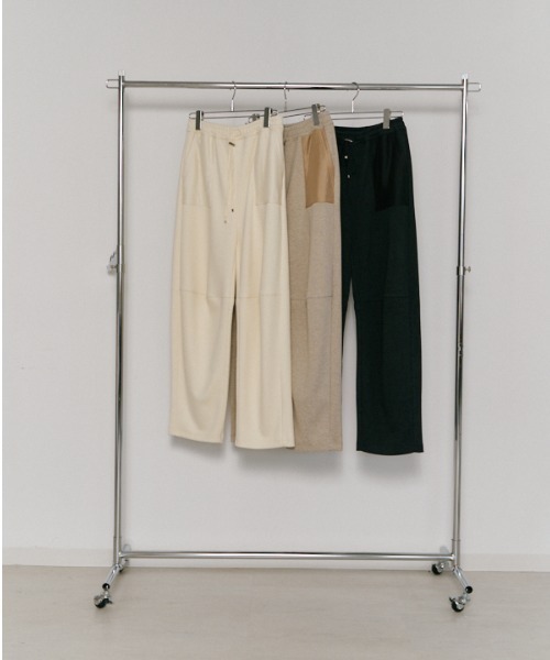 Muel Chic（ミュエルシック）の「Nicosia pants   ニコシアパンツ（その他パンツ・レディース・ベージュ/ダークブラック/オフホワイト・MEDIUM/SMALL）」の11枚目の写真