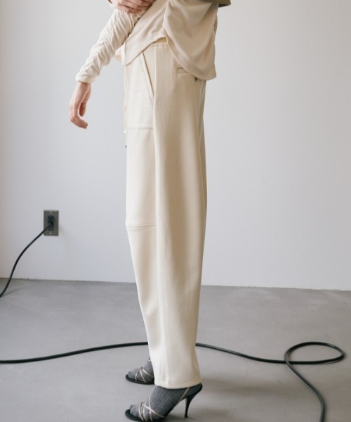 Muel Chic（ミュエルシック）の「Nicosia pants   ニコシアパンツ（その他パンツ・レディース・ベージュ/ダークブラック/オフホワイト・MEDIUM/SMALL）」の13枚目の写真
