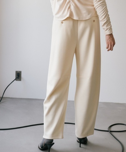 Muel Chic（ミュエルシック）の「Nicosia pants   ニコシアパンツ（その他パンツ・レディース・ベージュ/ダークブラック/オフホワイト・MEDIUM/SMALL）」の12枚目の写真