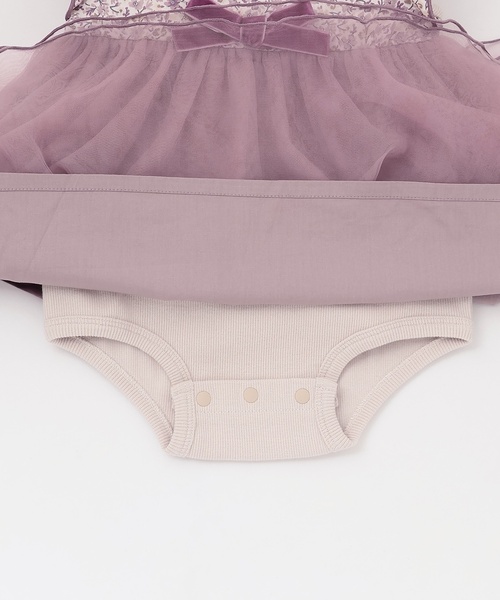 petit main（プティマイン）の「お花チュールドッキングOPロンパース（ロンパース・キッズ・アイボリー/ピンク/グレー・80ｃｍ/70cm）」の8枚目の写真