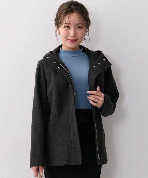 Nissen glamor(ニッセングラマー)の「【大きい胸専用】フード付コート(ポケット付)(その他アウター・レディース・グレイッシュベージュ/チャコール・M/L/LL)」の2枚目の写真