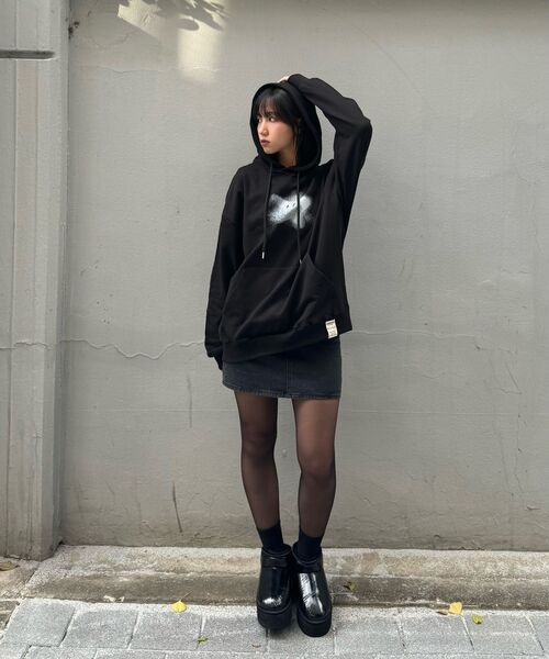 GRAVER（グレーバー）の「[ユニセックス]ブルースター フードパーカー_ブラック（パーカー・レディース・ブラック・SMALL/MEDIUM/LARGE）」の4枚目の写真