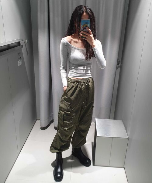 MUSINSA STANDARD WOMAN（ムシンサスタンダードウーマン）の「ウィメンズブライトパラシュートカーゴパンツ[カーキ]（その他パンツ・レディース・その他・30/24/26/28）」の9枚目の写真