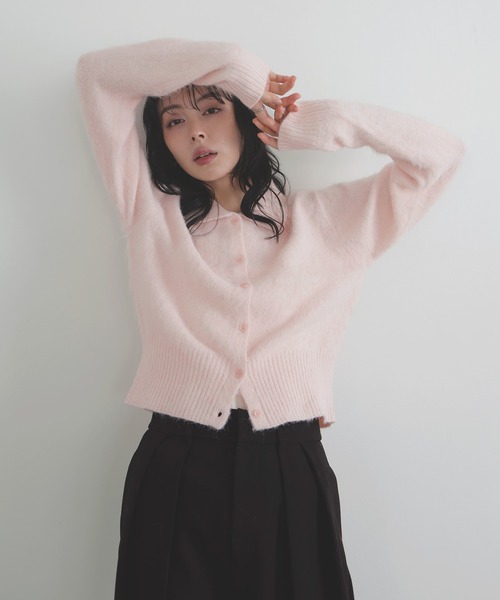 LIAN（リアン）の「シャギーポロニットカーディガン（カーディガン/ボレロ・レディース・ライム/ピンク/オフホワイト/チャコールグレー・FREE）」の4枚目の写真