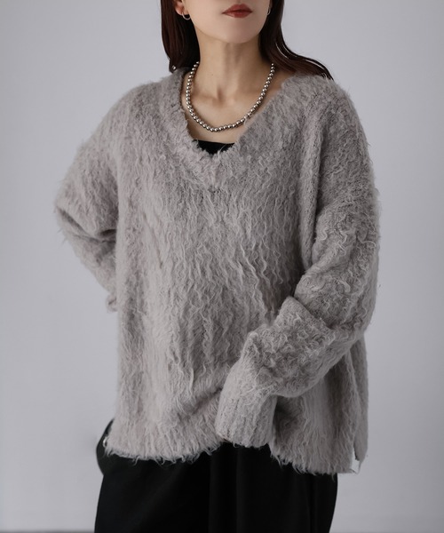 Riberry(リベリー)の「Vネックブークレ起毛ニット(ニット/セーター・レディース・グレイッシュベージュ/サックスブルー/アイボリー・FREE)」の20枚目の写真