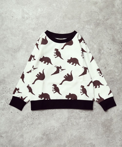 DILASH（ディラッシュ）の「恐竜いっぱいトレーナー（裏毛）（スウェット・キッズ・カーキ/オフホワイト・130/120/110/100/90/80）」の2枚目の写真