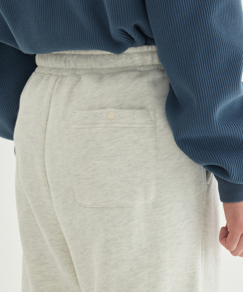 COVERNAT(カバーナット)の「セミワイド スモールロゴ 起毛 スウェットパンツ ブラック(スウェットパンツ・レディース・その他・SMALL/MEDIUM/LARGE/X-LARGE/XX-LARGE/X-SMALL)」の9枚目の写真