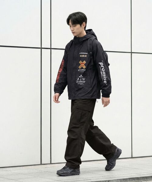 ARTISTWEAR（アーティストウェア）の「[ATW]ソルドアウトフード風防（ナイロンジャケット・レディース・ブラック・MEDIUM/LARGE/X-LARGE/XX-LARGE）」の8枚目の写真
