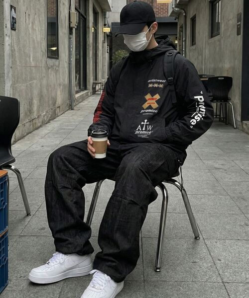 ARTISTWEAR（アーティストウェア）の「[ATW]ソルドアウトフード風防（ナイロンジャケット・レディース・ブラック・MEDIUM/LARGE/X-LARGE/XX-LARGE）」の2枚目の写真